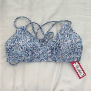 NWT Target Size M Bikini Top